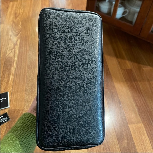 SOLD Chanel Black Quilted Medallion Silver Hardware - Picture 4 of 9